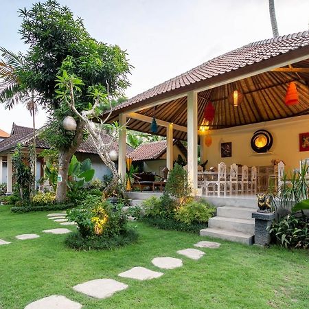 Utama Villas Beach Front Candidasa Exteriör bild