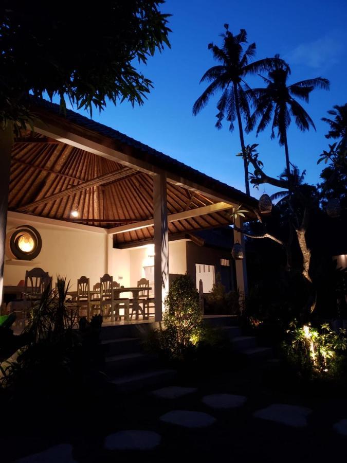 Utama Villas Beach Front Candidasa Exteriör bild