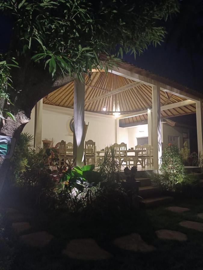 Utama Villas Beach Front Candidasa Exteriör bild